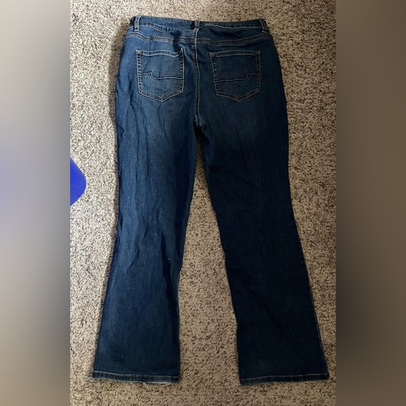 Maurice’s high rise curvy jeans plus size 14 short - Picture 2 of 4